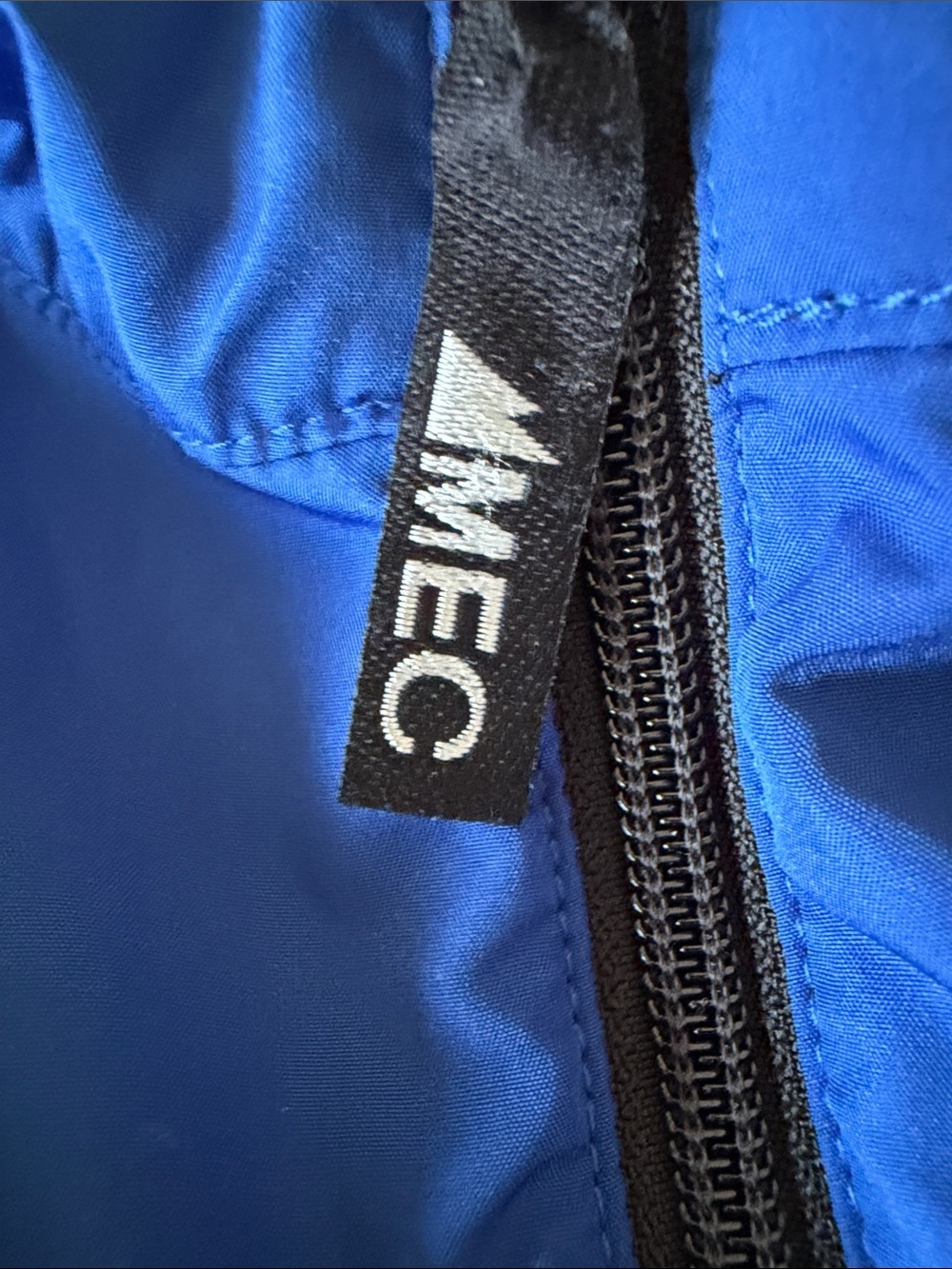 Blue and Black Lightweight Zip Windbreaker - Picture 3 of 4